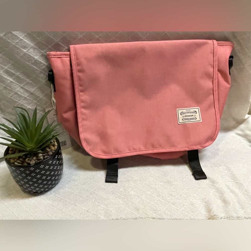 TUGUAN CROWN BACKPACK